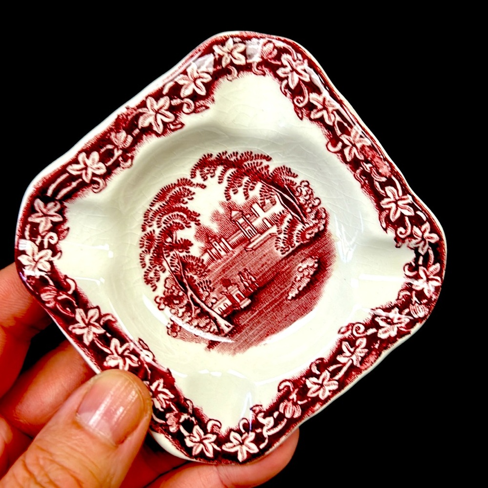 Vintage Mason’s VISTA  pink transfer-ware ashtray mage in   England
